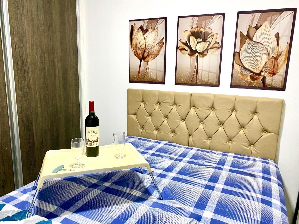Apto No Centro Perto Do Shopping Com 2 Quartos De Casal Arcond Wifi Fibra Homeoffice E Garagem Em دورادوس المظهر الخارجي الصورة