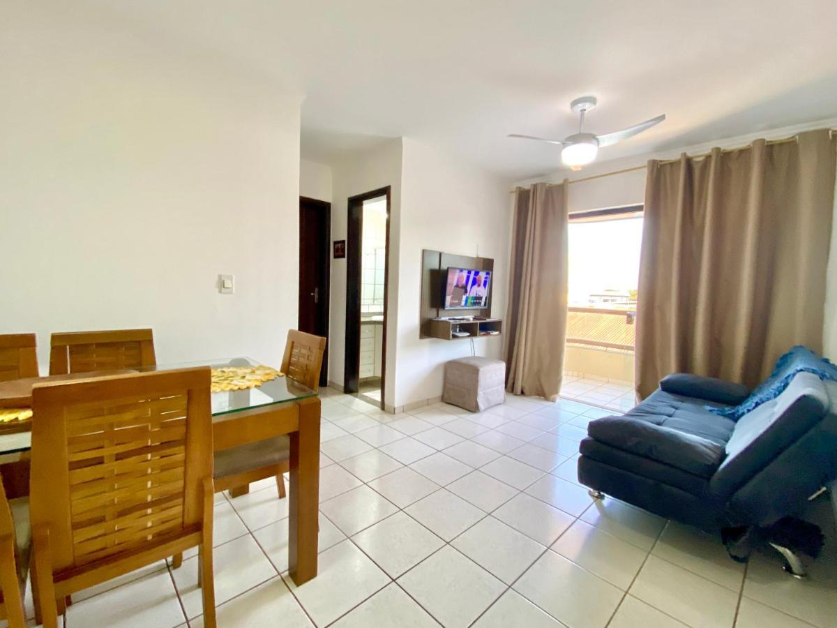 Apto No Centro Perto Do Shopping Com 2 Quartos De Casal Arcond Wifi Fibra Homeoffice E Garagem Em دورادوس المظهر الخارجي الصورة